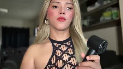 Miss Cali online show from 11.28.25