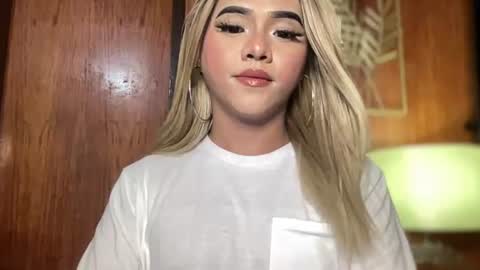 Miss Cali online show from 07.12.26
