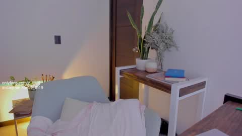 Snapshot of z_th19 chatting on 12.20.24 Celeste online show from 12.20.24