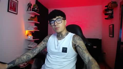 zac_muller1 online show from 12.23.25