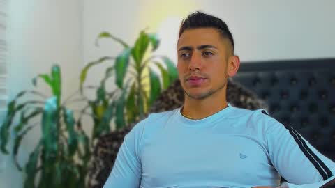 zachpri20 online show from 10.11.25