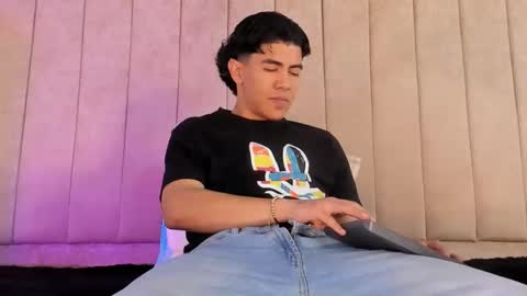 Snapshot of zack_conor chatting on 02.11.25 zack conor online show from 02.11.25