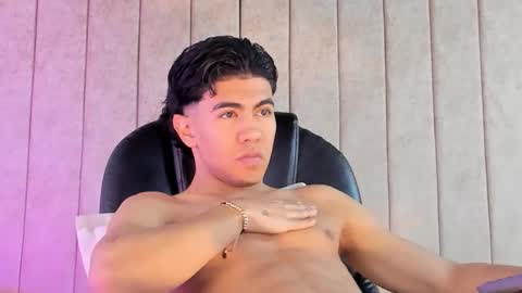 Snapshot of zack_conor chatting on 03.02.25 zack conor online show from 03.02.25