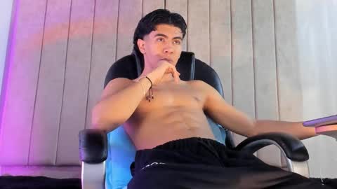 Snapshot of zack_conor chatting on 03.09.25 zack conor online show from 03.09.25