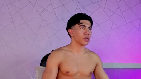 Snapshot of zack_conor chatting on 11.04.25 zack conor online show from 11.04.25