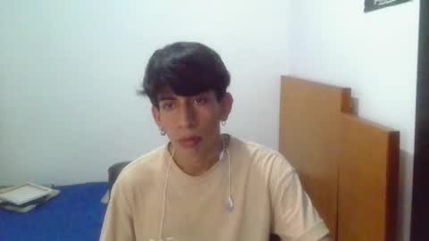 Snapshot of zack_kingg chatting on 10.27.25 Zack King online show from 10.27.25