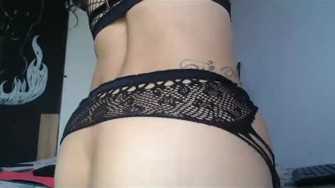 Snapshot of zafiro_subversiva chatting on 02.14.25 zafiro_subversiva online show from 02.14.25