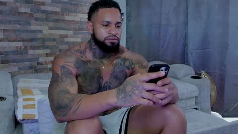 Snapshot of zain_diesel7 chatting on 01.31.25 INSTAGRAM yormanfit7 online show from 01.31.25