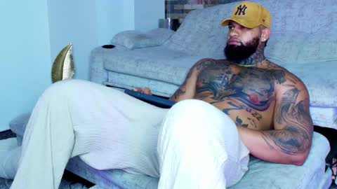 Snapshot of zain_diesel7 chatting on 10.01.25 INSTAGRAM yormanfit7 online show from 10.01.25