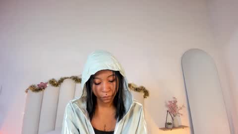 Zaira online show from 12.17.25