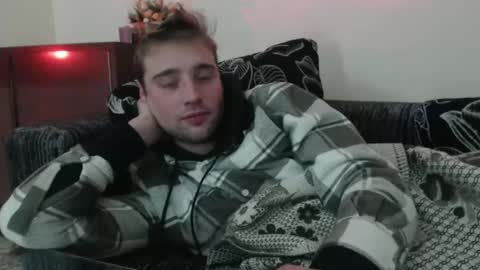 Snapshot of zakonezach chatting on 12.19.24 zakonezach online show from 12.19.24