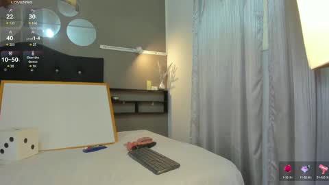 Snapshot of zamanthapalmer chatting on 12.17.24 zamantha online show from 12.17.24