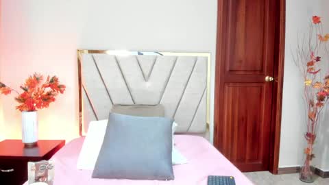 zamira_taylor online show from 04.13.26