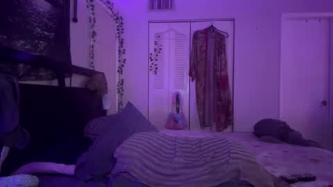 Snapshot of zamora_stone3420 chatting on 12.16.25 zamora_stone3420 online show from 12.16.25