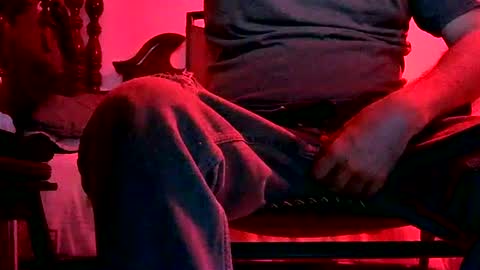 Snapshot of zanaximandro chatting on 12.16.25 UareTheBoss online show from 12.16.25