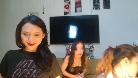 Snapshot of zandra6ghal chatting on 11.06.25 zandra6ghal online show from 11.06.25