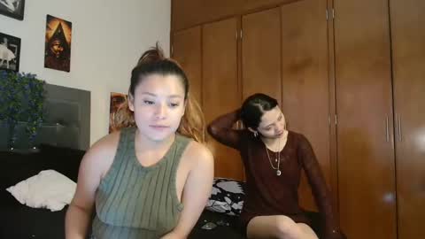 Snapshot of zandra6ghal chatting on 11.21.25 zandra6ghal online show from 11.21.25