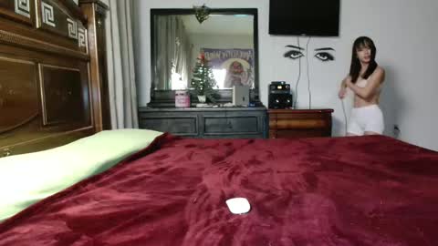 Snapshot of zandra6ghal chatting on 12.14.25 zandra6ghal online show from 12.14.25