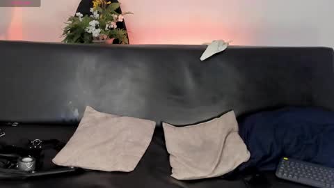 Zane Lux online show from 04.12.26