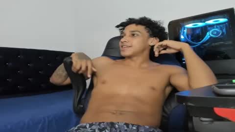 Snapshot of zanxley_ chatting on 01.10.25 zanxley_ online show from 01.10.25