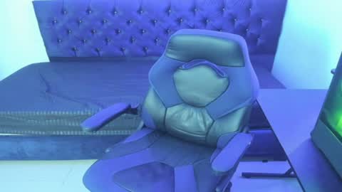 Snapshot of zanxley_ chatting on 01.28.25 zanxley_ online show from 01.28.25