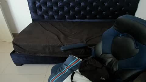 Snapshot of zanxley_ chatting on 02.03.25 zanxley_ online show from 02.03.25