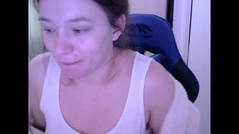 Snapshot of zara_golden chatting on 12.17.24 chaturcum online show from 12.17.24