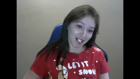 Snapshot of zara_golden chatting on 01.30.25 chaturcum online show from 01.30.25