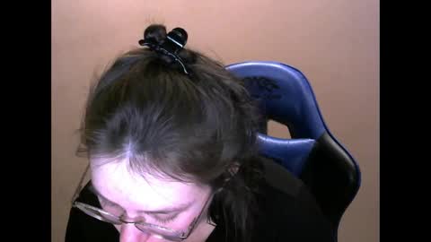 Snapshot of zara_golden chatting on 02.14.25 chaturcum online show from 02.14.25