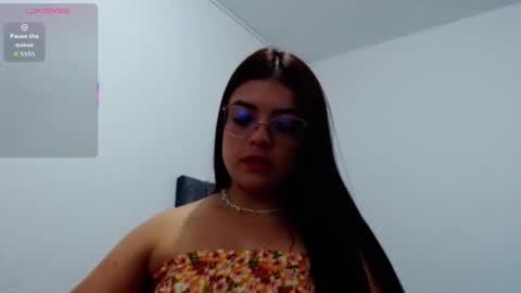 Snapshot of zaraa_fox chatting on 11.12.25 zaraa_fox online show from 11.12.25