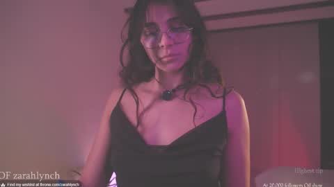 Snapshot of zarahlynch chatting on 10.27.25 Miss Lynch Next show 2911 online show from 10.27.25