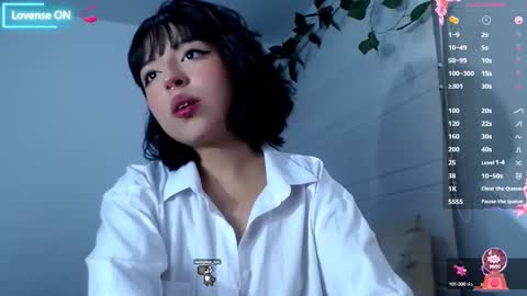 Snapshot of zaramuley chatting on 01.28.25 Zara muley online show from 01.28.25