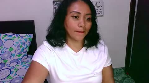 Snapshot of zaray_45bella chatting on 01.08.26 zaray online show from 01.08.26