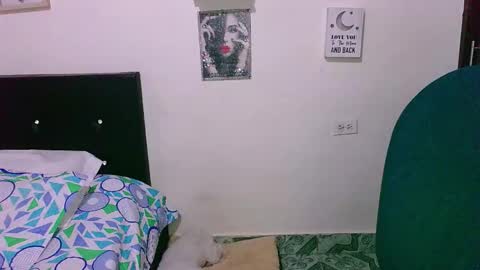 Snapshot of zaray_45bella chatting on 02.28.26 zaray online show from 02.28.26