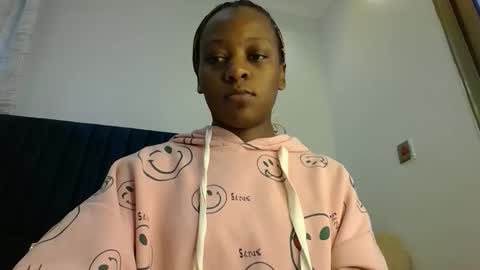 Snapshot of zariah011 chatting on 04.22.26 zariah online show from 04.22.26
