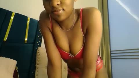 Snapshot of zariah011 chatting on 04.22.26 zariah online show from 04.22.26