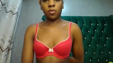 Snapshot of zariah011 chatting on 04.26.26 zariah online show from 04.26.26