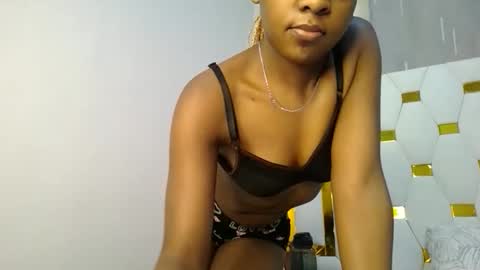 Snapshot of zariah011 chatting on 05.02.26 zariah online show from 05.02.26
