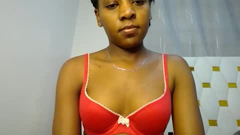 Snapshot of zariah011 chatting on 05.06.26 zariah online show from 05.06.26