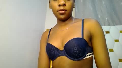 Snapshot of zariah011 chatting on 05.06.26 zariah online show from 05.06.26