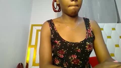 Snapshot of zariah011 chatting on 05.11.26 zariah online show from 05.11.26