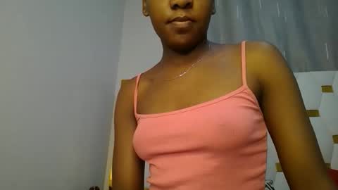 Snapshot of zariah011 chatting on 05.18.26 zariah online show from 05.18.26
