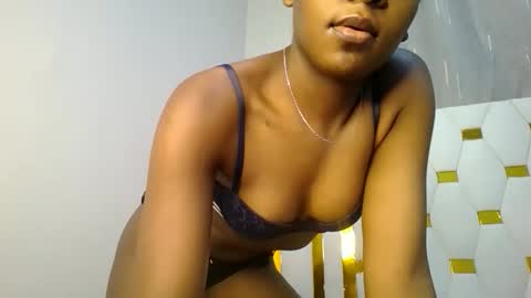 Snapshot of zariah011 chatting on 05.20.26 zariah online show from 05.20.26