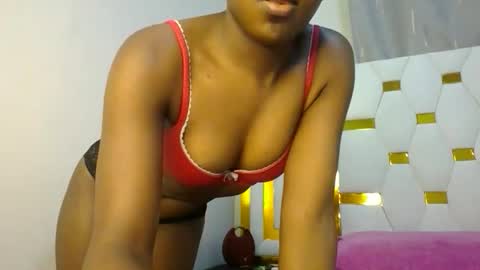 Snapshot of zariah011 chatting on 05.30.26 zariah online show from 05.30.26