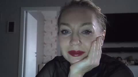 Zarina Swift online show from 11.01.25