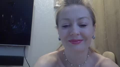 Zarina Swift online show from 04.14.26