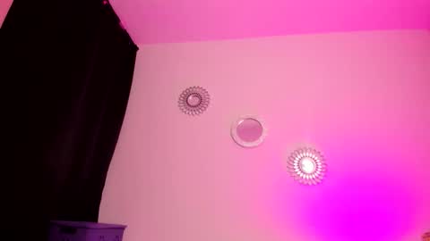 Zaritha Li online show from 10.18.25