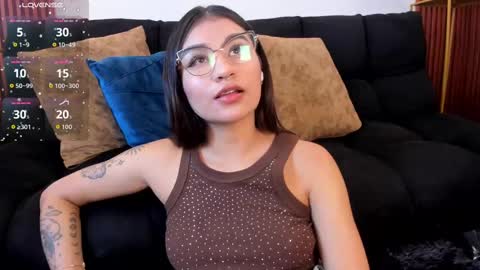 Snapshot of zayda_ chatting on 10.21.25 Zayda online show from 10.21.25