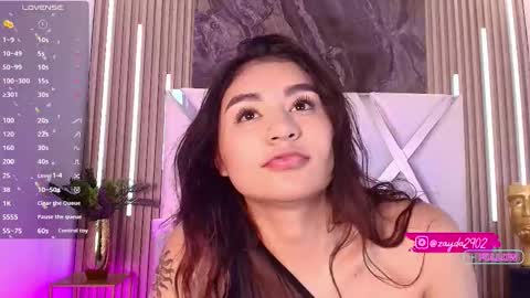 Snapshot of zayda_ chatting on 12.01.25 Zayda online show from 12.01.25