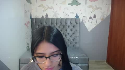 Snapshot of zedin02_a chatting on 02.05.26 Zedin online show from 02.05.26